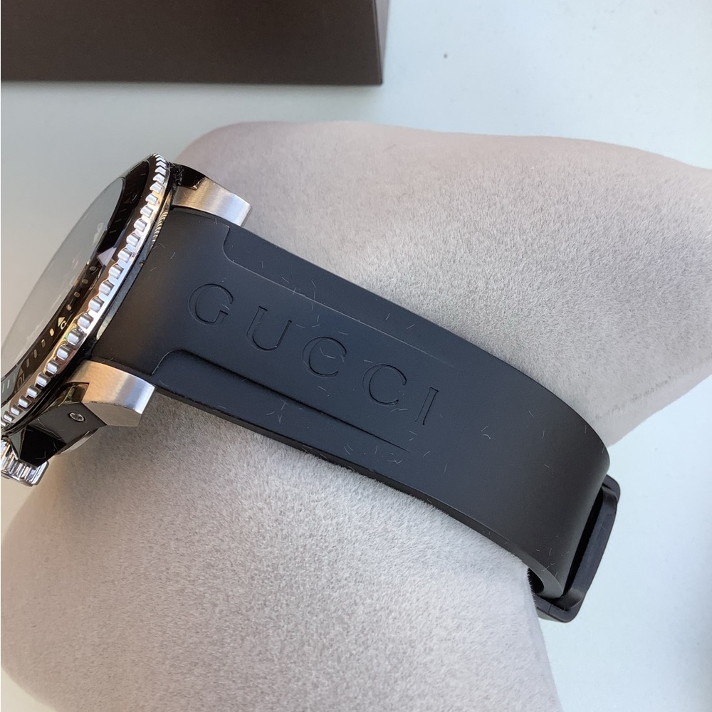 - BIG and BEAUTIFUL GUCCI watch🌟🌟🌟🌟 - Picture 11 of 15